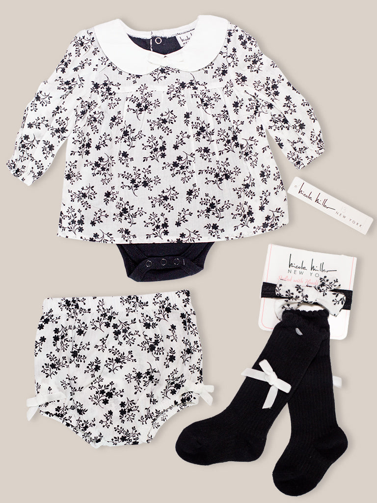 Set Black & White Blooms